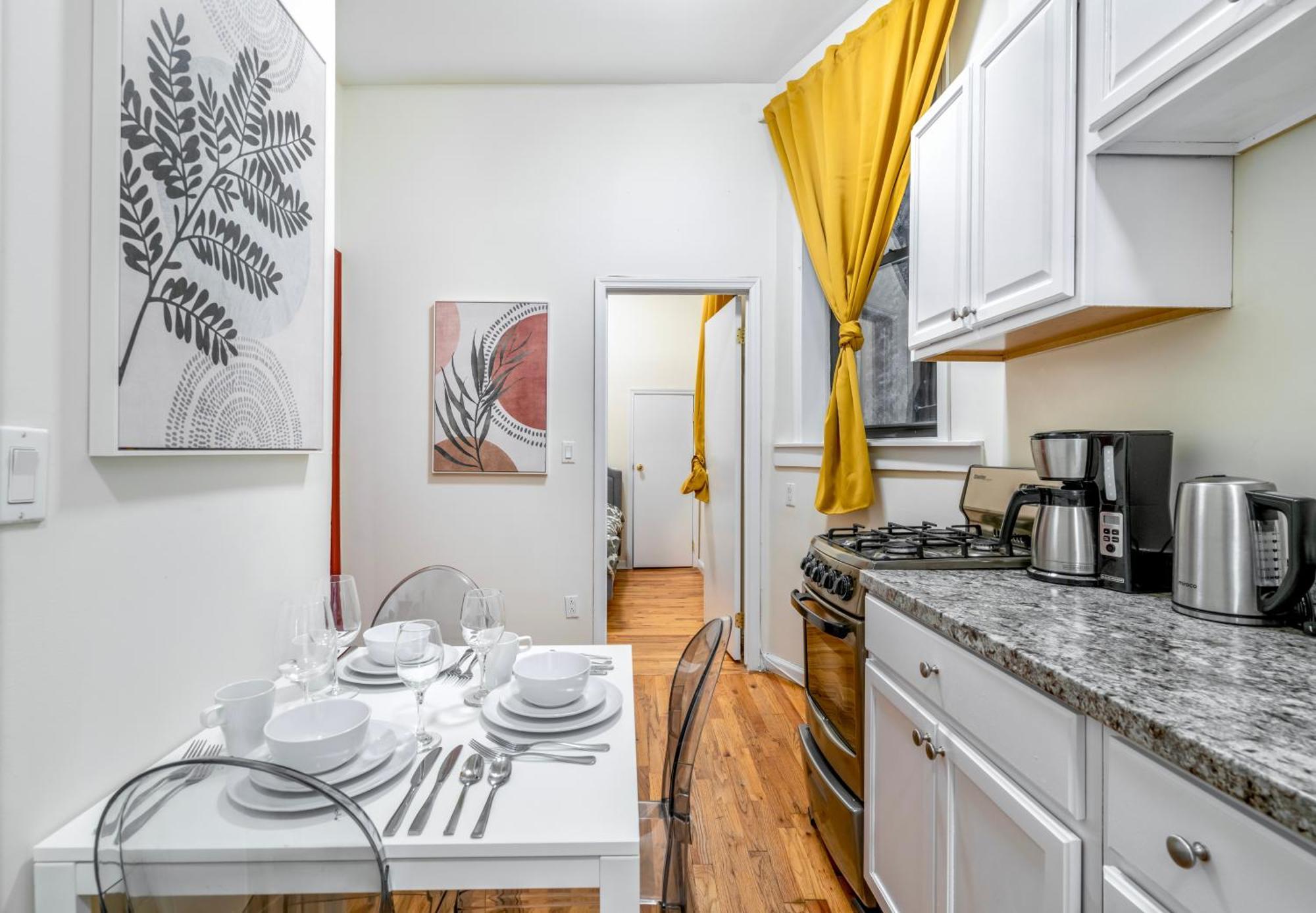 2 Bedroom Hidden Upscale Oasis นิวยอร์ก ภายนอก รูปภาพ